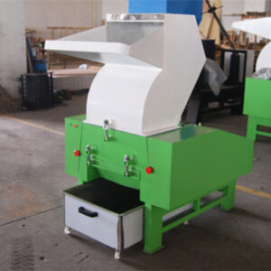 Ảnh chứa máy băm nhựa, sử dụng cho dây chuyền tái chế