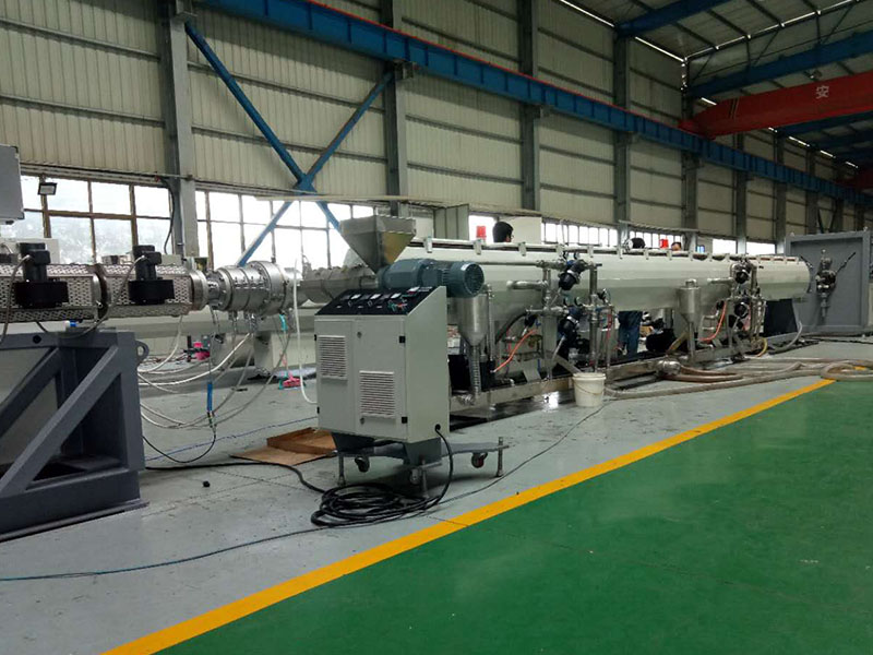 máy đùn ống nhựa HDPE 