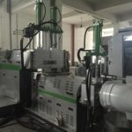 Đầu thay lưới và máy đùn phụ cho dây chuyền tạo hạt HDPE