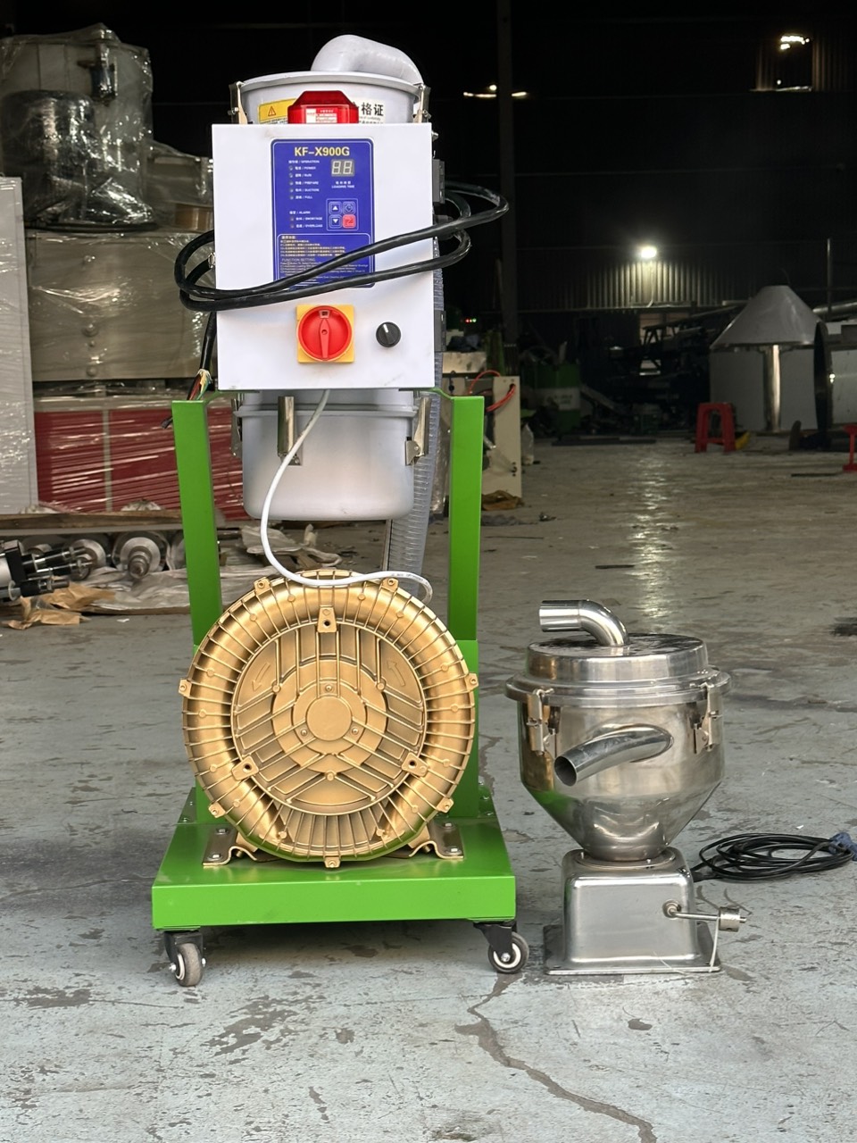 Máy hút liệu tự động