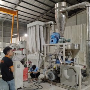 Máy nghiền bột nhựa PVC