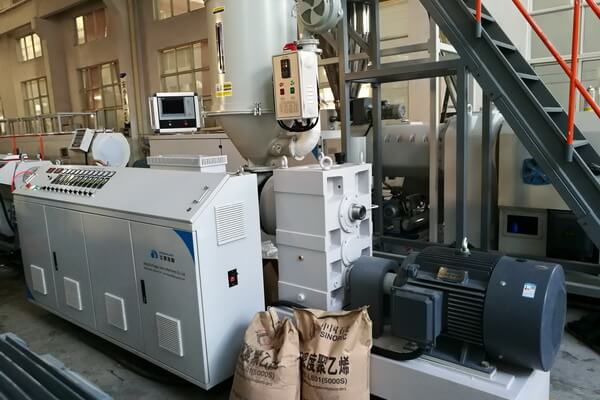 Máy đùn ống nhựa PPR