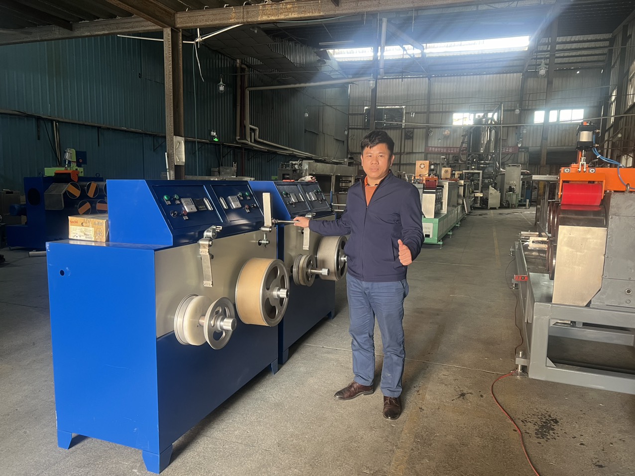 Máy đùn sản xuất sợi đai nhựa PET