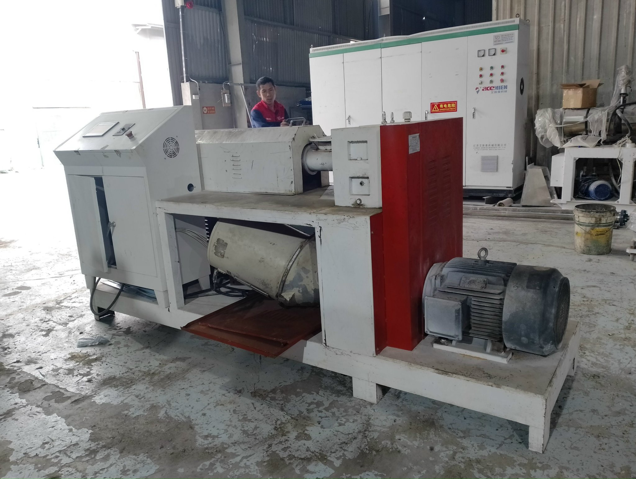 Máy tạo hạt nhựa tái chế trục vít đơn