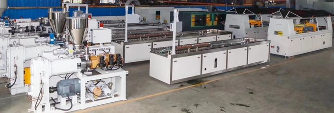 Hệ thống nhiều máy đùn sản xuất cửa gỗ nhựa WPC