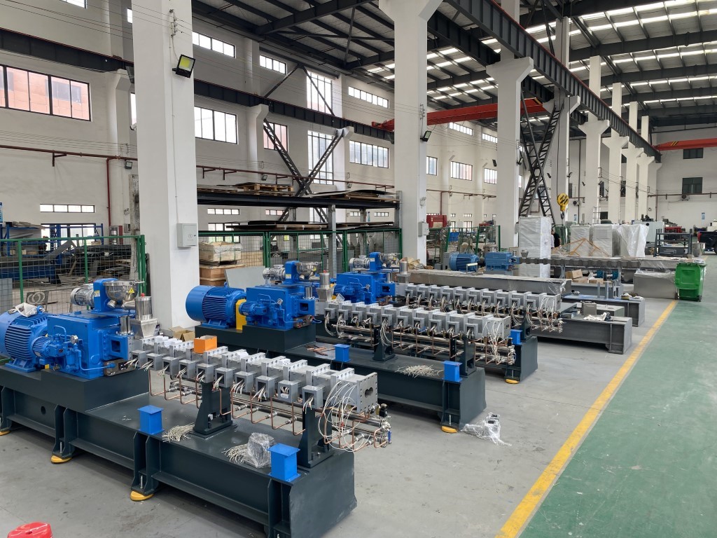 Máy đùn nhựa 2 trục vít