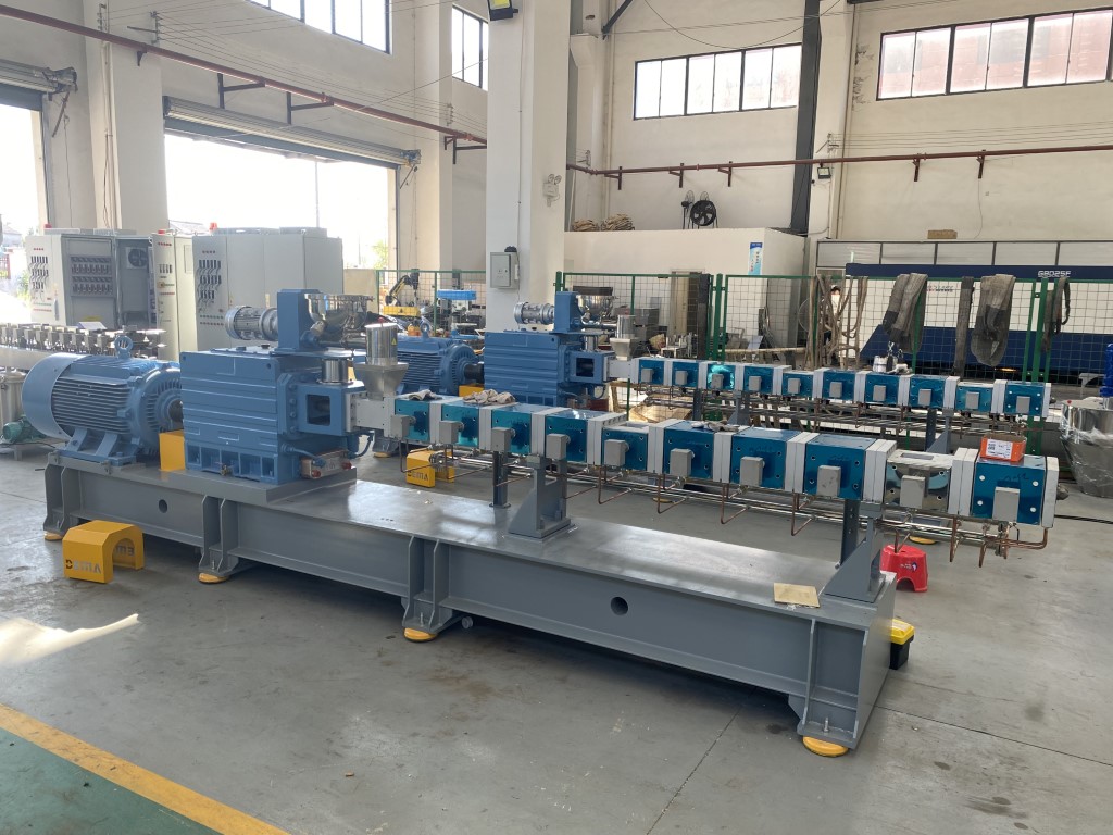 máy tạo hạt độn nhựa talc