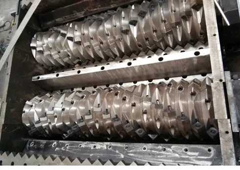 Dao và trục máy bào nhựa
