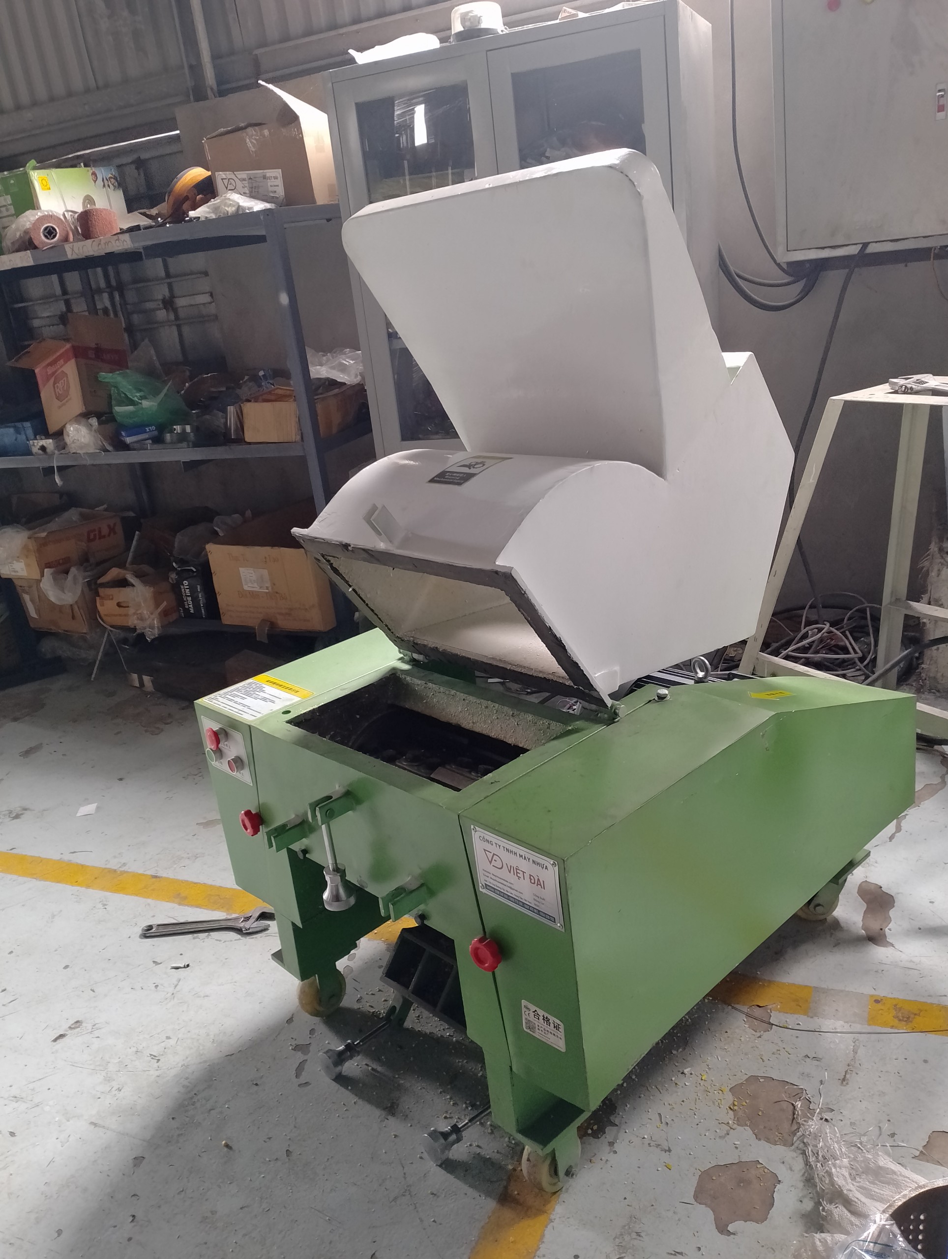 máy băm nhựa 4 tấc